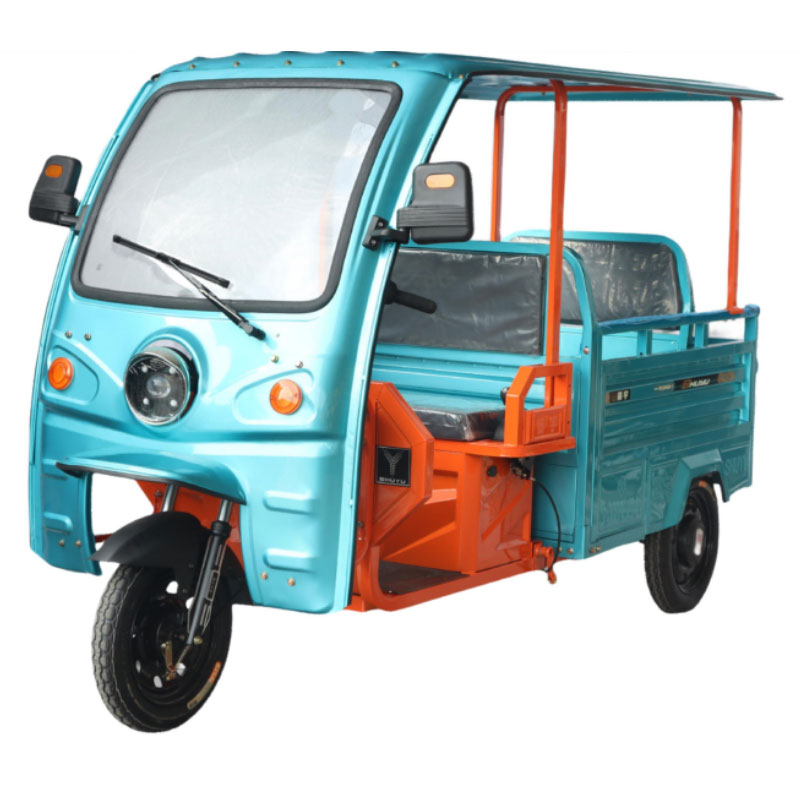 closed three wheeler 